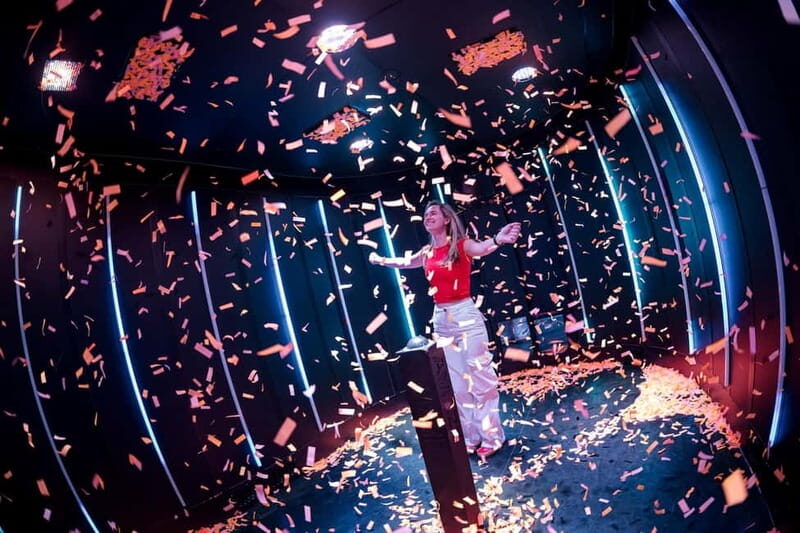 AMAZE Amsterdam: Immersive Audiovisual Experience - Entering AMAZE Amsterdam: a former nightclub, not a museum