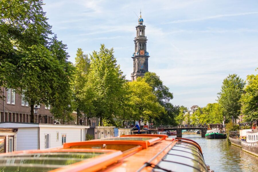 Amsterdam 1-Hour Canal Cruise and Ripley’s Believe it or Not - Key highlights at a glance