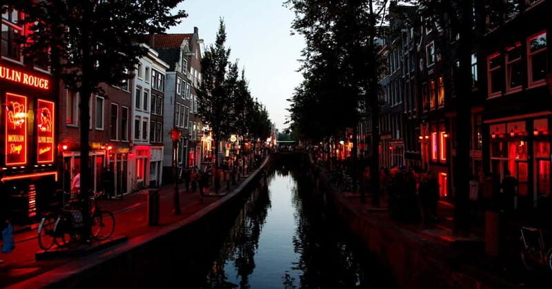 Amsterdam: 1,5-Hour Red Light District Tour - Key things to know before you go
