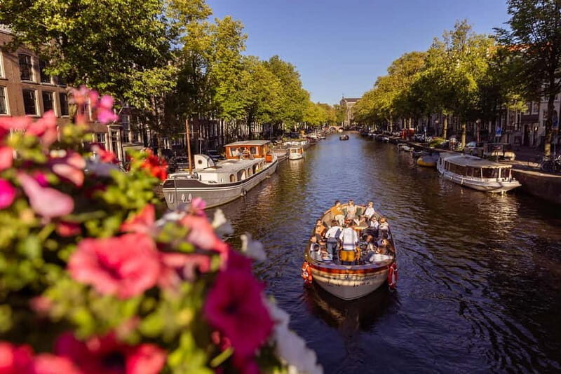 Amsterdam: 2-Hour Luxury Canal Cruise with Snacks & Drinks - Key things I’d book this for
