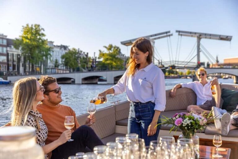 Amsterdam: 2-Hour Luxury Canal Cruise with Snacks & Drinks - Finding dVijff Vlieghen jetty near Keizersgracht without stress
