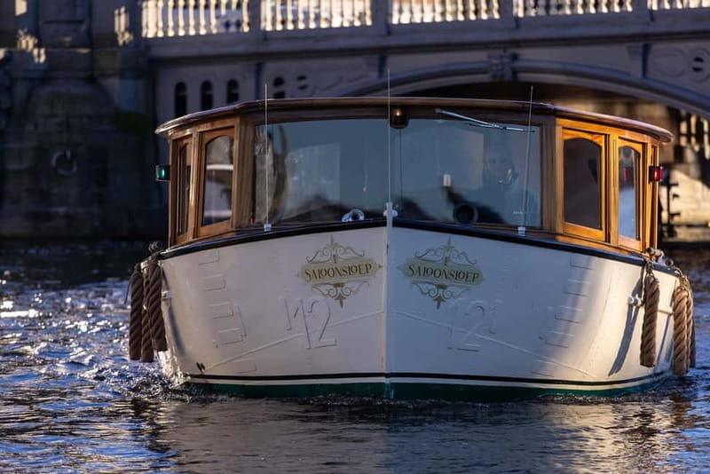 Amsterdam: 2-Hour Luxury Canal Cruise with Snacks & Drinks - Evening vs daylight: when the cruise feels most worth it
