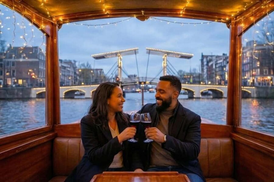 Amsterdam: 90 min Cruise with Local Guide & Unlimited Drinks - Quick Hits: What Makes This Canal Cruise Worth Your Time
