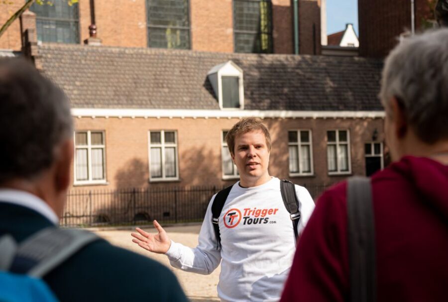Amsterdam: Anne Frank and Jewish Quarter Tour - The Jewish Quarter walk and Plantage district context