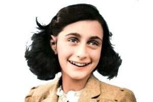 Amsterdam: Anne Frank Guided Small Group Walking Tour - Starting at Beursplein 5: a fast way to get oriented