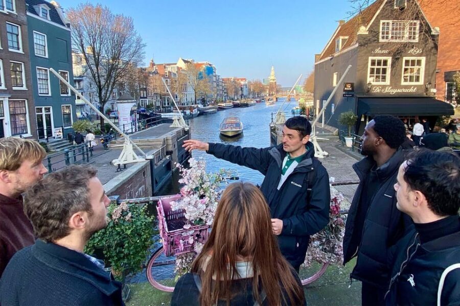 Amsterdam: Anne Frank Guided Small Group Walking Tour - De Silveren Spiegel and Blauwburgwal: when the city becomes a timeline