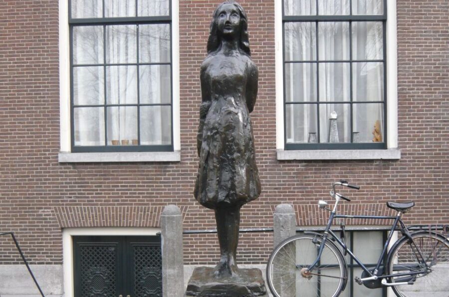 Amsterdam: Anne Frank Walking Tour - Portuguese Synagogue: Seeing Centuries of Life, Not Just One Story