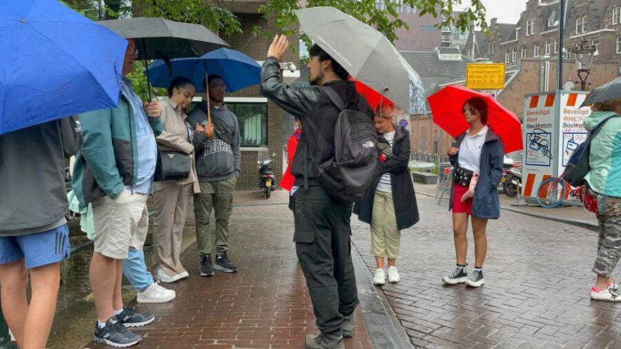 Amsterdam: Anne Frank's Last Walk & Visit Anne's House in VR - Oculus VR and the Secret Annex: what you actually see
