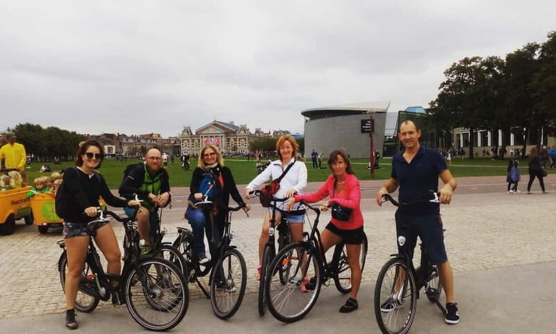 Amsterdam bike tour with a French-speaking guide local! - Quick hits before you book