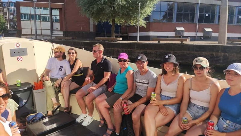 Amsterdam bike tour with a French-speaking guide local! - De Negen Straatjes and Haarlemmerbuurt: learning the city between icons