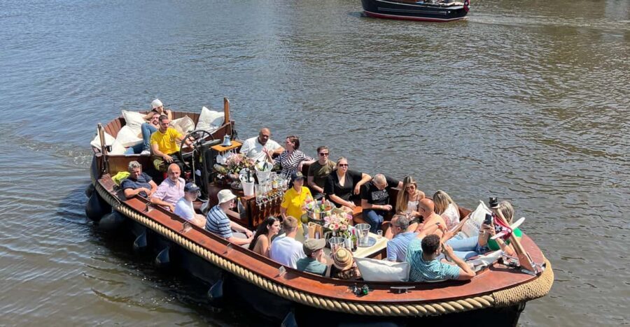 Amsterdam: Boat Tour with Optional Unlimited Drinks - Smoking is allowed: how to decide if this fits your comfort level