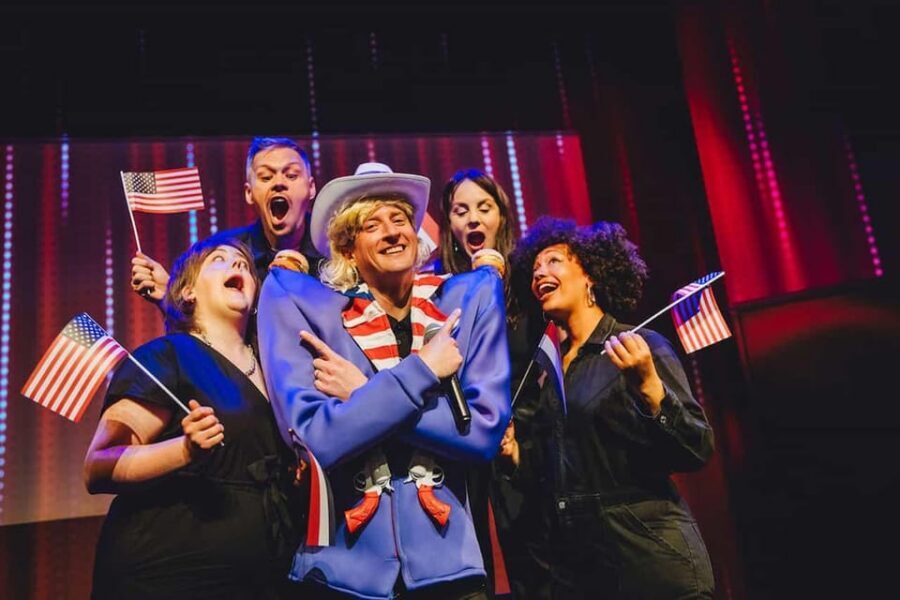 Amsterdam: ‘Boom Chicago’ English Comedy Show - What happens on stage: improv, sketches, and audience-made material