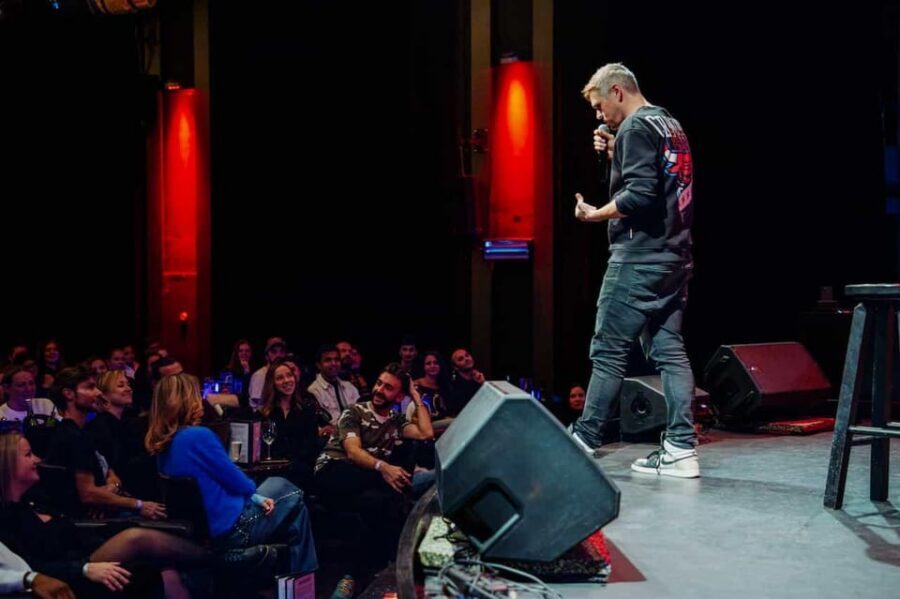 Amsterdam: ‘Boom Chicago’ English Comedy Show - How long is the experience, really?