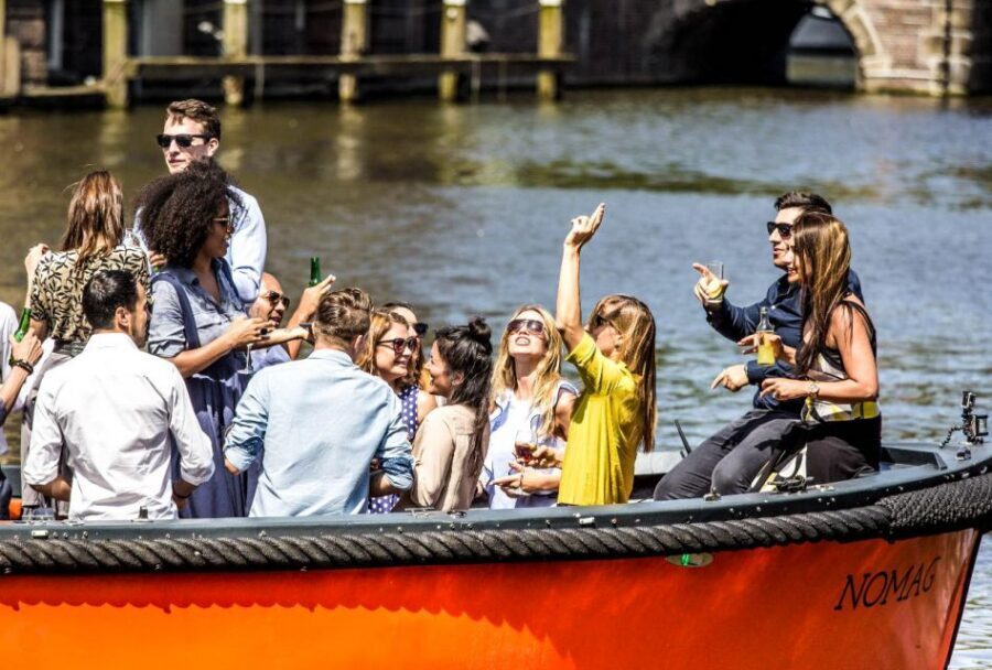 Amsterdam: Canal Belt Private Beer Boat Tour - Where you meet: finding the dock near Seapalace