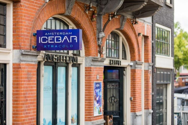 Amsterdam: Canal Cruise and Entrance to Xtracold Icebar - The 1-Hour Canal Cruise: Where Amsterdam Looks Its Best
