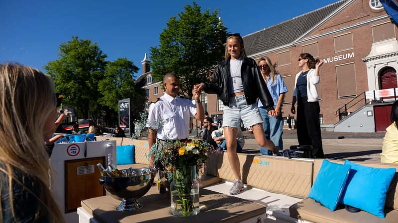 Amsterdam: Canal Cruise in Open Boat with Drink Option - Why an open-boat Amsterdam cruise feels better than a covered ride