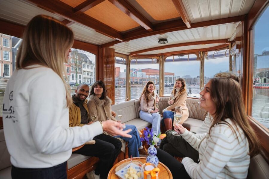 Amsterdam: Canal Cruise with Bubbles & Bites - Key points before you board