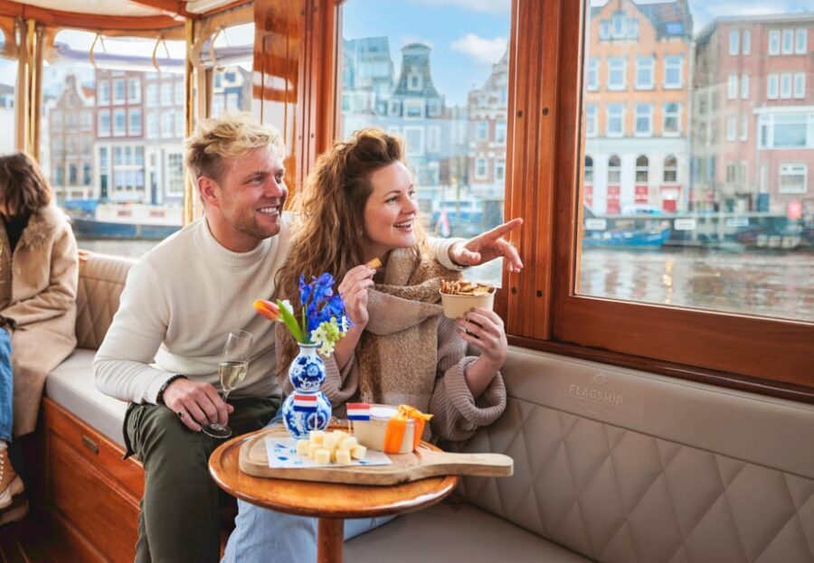 Amsterdam: Canal Cruise with Bubbles & Bites - The 1-hour cruise that works on almost any Amsterdam day
