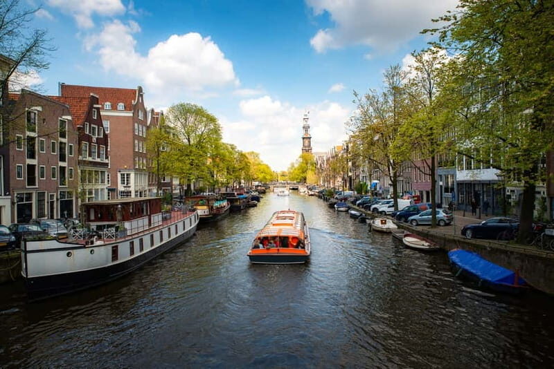 Amsterdam: City Card with Free Entrance & Public Transport - Canal cruise and bike rental: included fun with real-world caveats