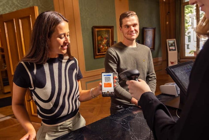 Amsterdam: City Card with Free Entrance & Public Transport - How the card works: app, CC code, and the activation clock