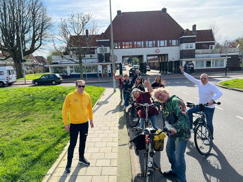 Amsterdam: Dutch Countryside E-Bike with Cheese & Clogs - Bikes, group size, and why the guide matters (names you might hear)