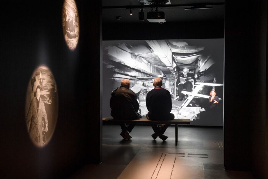 Amsterdam: Dutch WWII Resistance Museum Entry Ticket - What your audio guide does (and how it changes the experience)