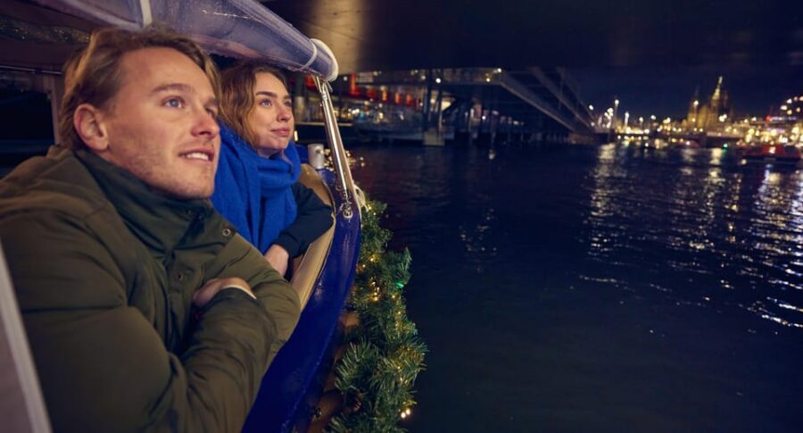 Amsterdam: Evening Candle Light Cruise With Wine & Cheese - The vibe on board: small group, live English guide, and banter