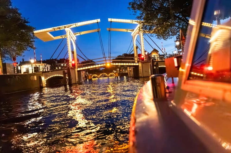 Amsterdam: Evening Cruise with Optional Wine and Snacks - Amstelsluizen to Carré: locks, theater, and the city’s pulse