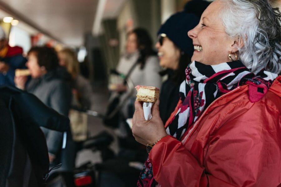 Amsterdam: Food and Culture Walking Tour with Tastings - Pace, group size, and what to bring