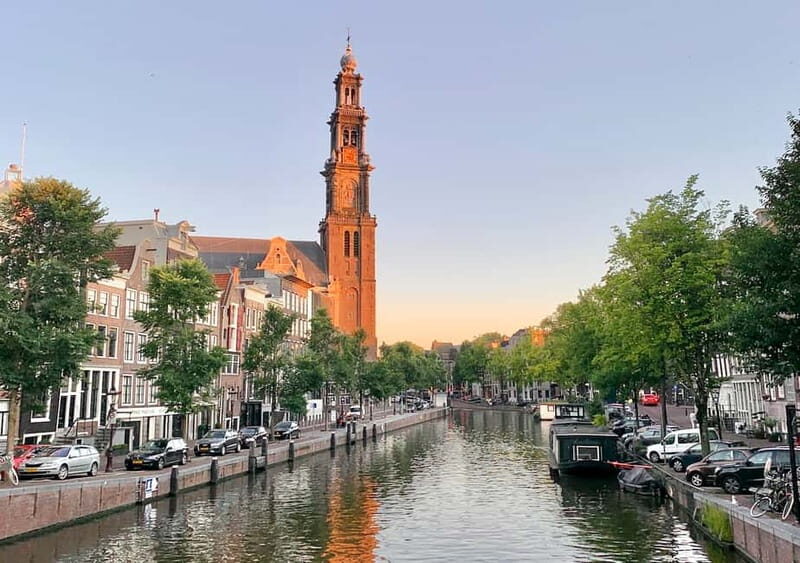 Amsterdam: German Canal Cruise with Unlimited Drinks Option - The modern electric boat: cosy, calm, and practical