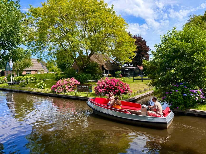 Amsterdam: Giethoorn Day Trip, with several guided options - Free time in Giethoorn: how to spend the 4-hour visit wisely