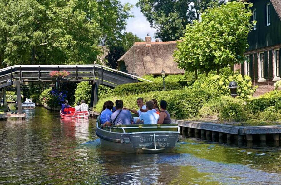 Amsterdam: Giethoorn Day Trip, with several guided options - Best fit: who should book this Giethoorn day trip