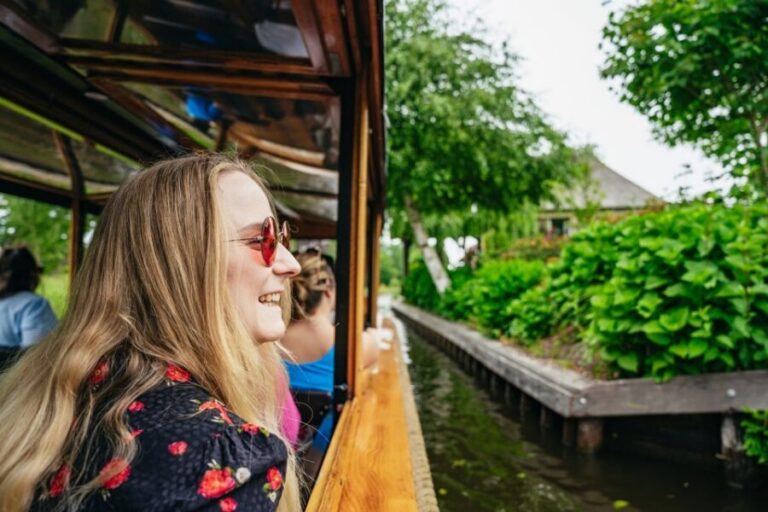 Amsterdam: Giethoorn, Volendam, and Zaanse Schans Tour - Morning logistics from Prins Hendrikkade: the 8:30 departure matters