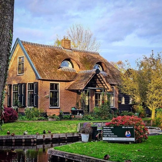 Amsterdam: Giethoorn, Zaandam & Zaanse Schans Tour w/ Pickup - A Small-Group Loop Through Dutch Icons