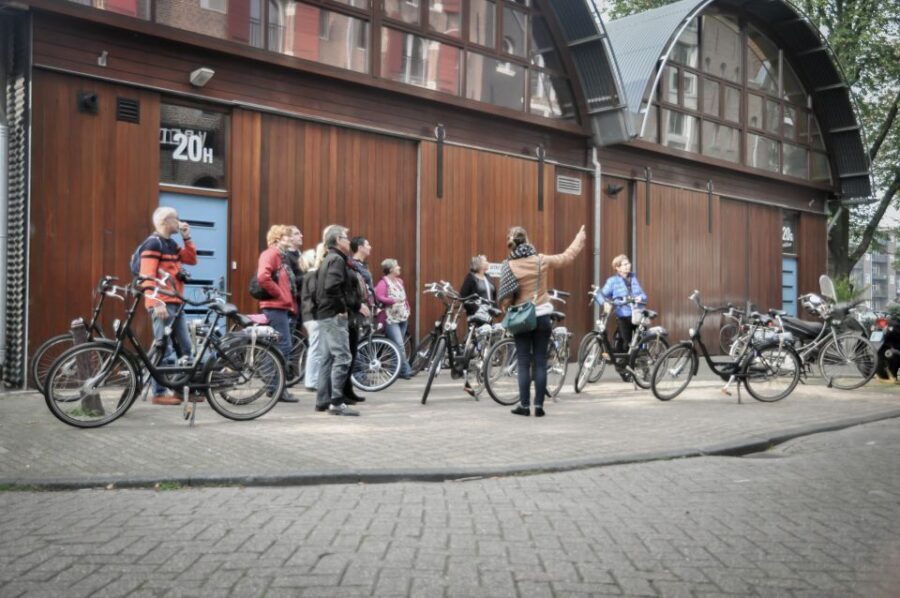 Amsterdam: Guided City Bike Tour in French - Museumkwartier pause: Rijksmuseum and Van Gogh Museum areas from the bike route