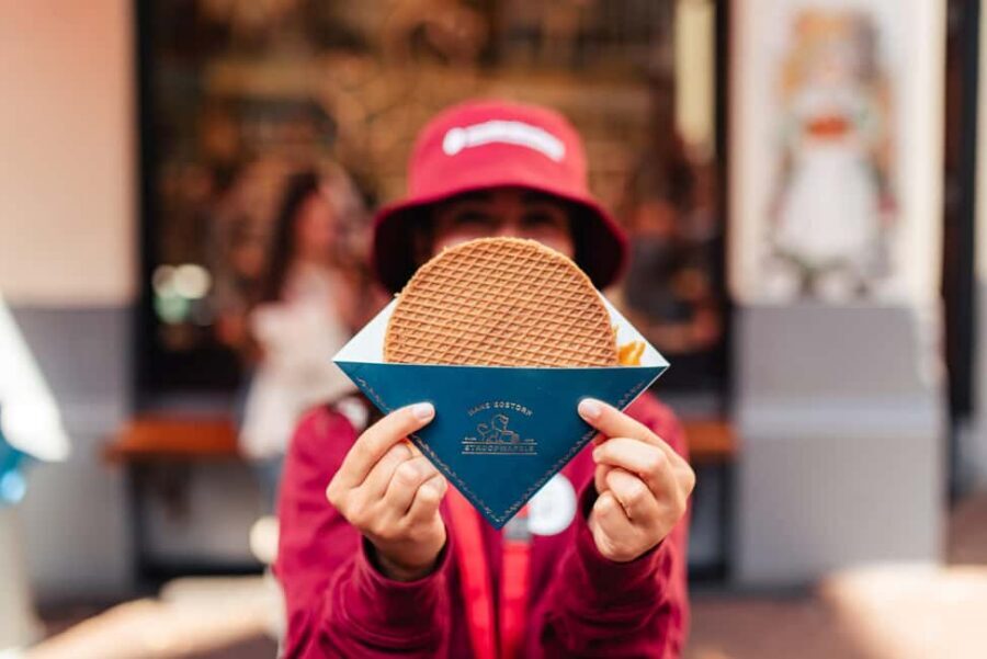 Amsterdam: Guided Cultural Food Tour in English or German - The guide makes it: German or English, with real personal touches
