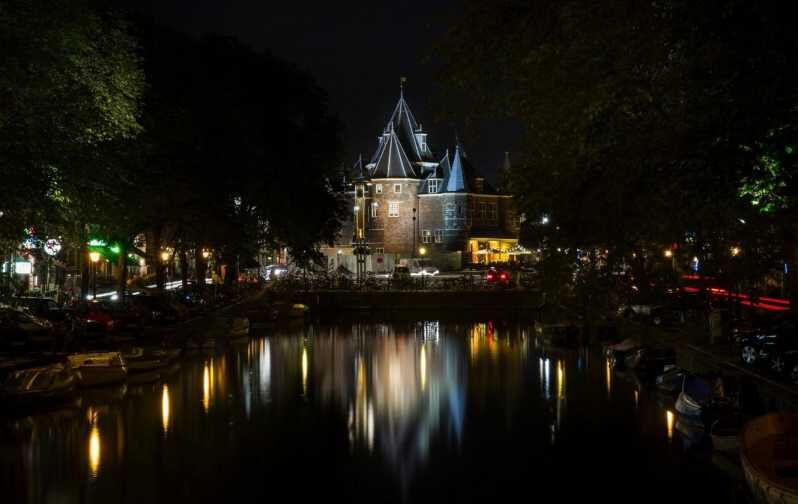 Amsterdam: Haunted History and Ghost Walking Tour - Nieuwe Kerk stops: royal rituals and crypt whispers