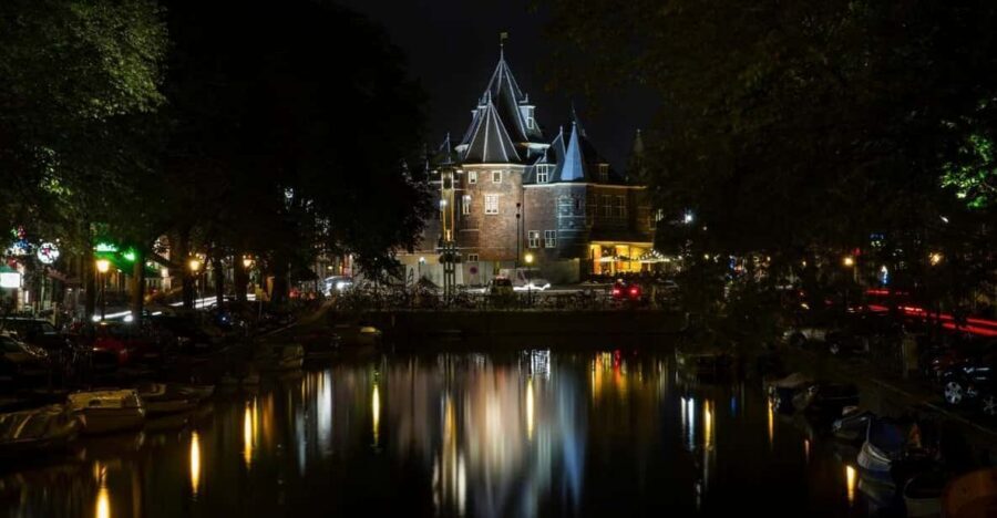 Amsterdam: Haunted History and Ghost Walking Tour - Blood Street cobblestones: violence you can walk through