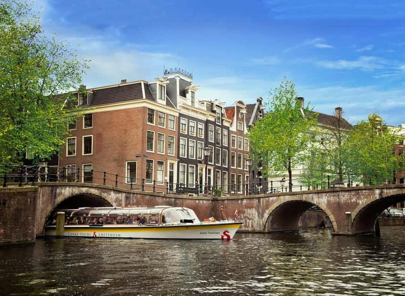 Amsterdam: Heated Canal Cruise Including Audioguide - Audio Guide That Actually Helps You Understand What You See