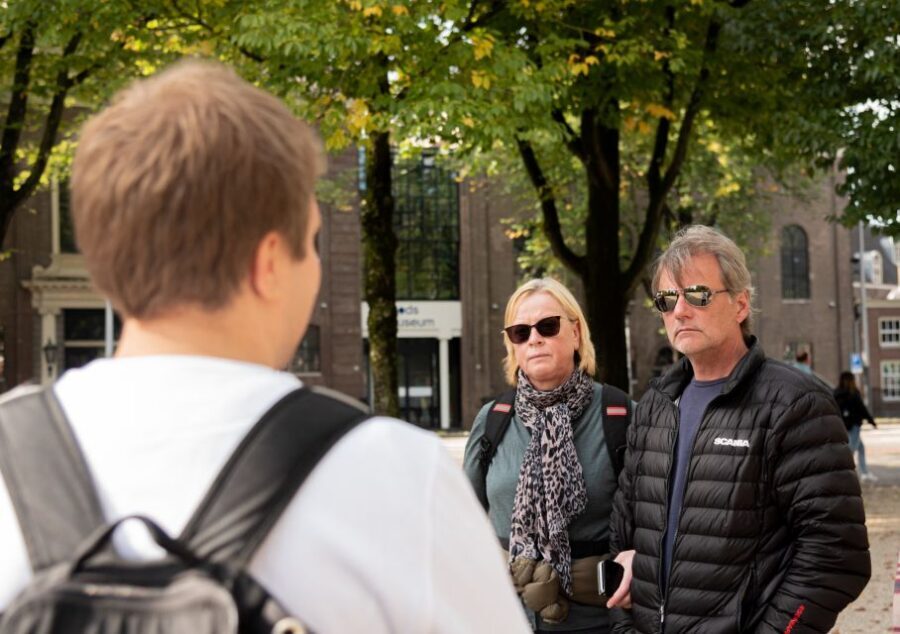 Amsterdam: Highlights & History Walking Tour - Canal Strolls and the Flower Market: What to Watch For