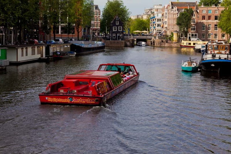 Amsterdam: Hop-On Hop-Off Bus and Boat options - How the hop-on hop-off bus-and-boat format actually helps