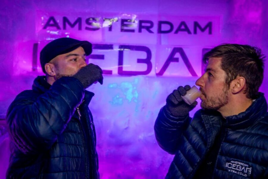 Amsterdam: Icebar Entry Ticket with 3 Drinks - Atmosphere, Music, and Why It’s More Than a Photo Stop