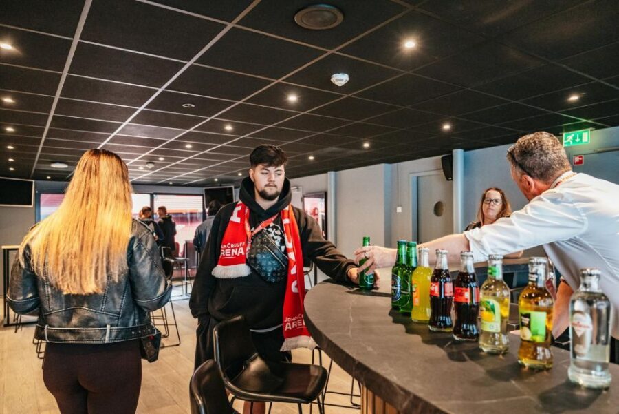 Amsterdam: Johan Cruijff Arena VIP Tour - Skybox views and the free soft drink: the VIP moment