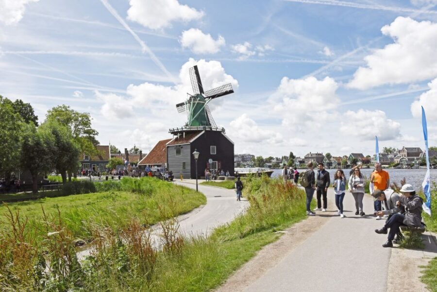 Amsterdam: Keukenhof and Zaanse Schans Live Guided Day Tour - Quick tips to make your day smoother