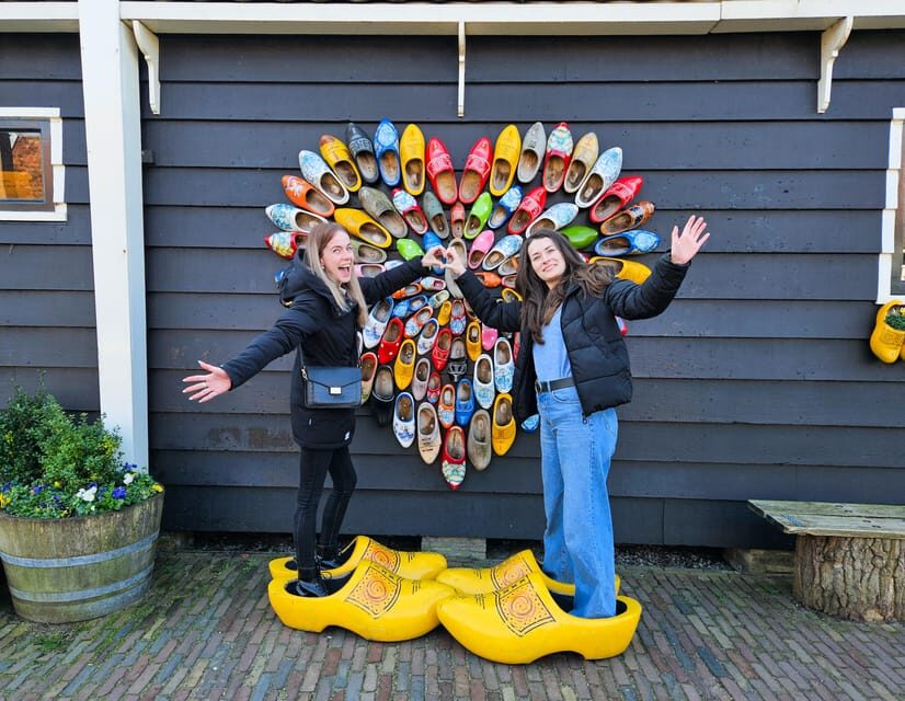 Amsterdam: Keukenhof and Zaanse Schans Live Guided Day Tour - Tulips and windmills in one efficient 9-hour loop