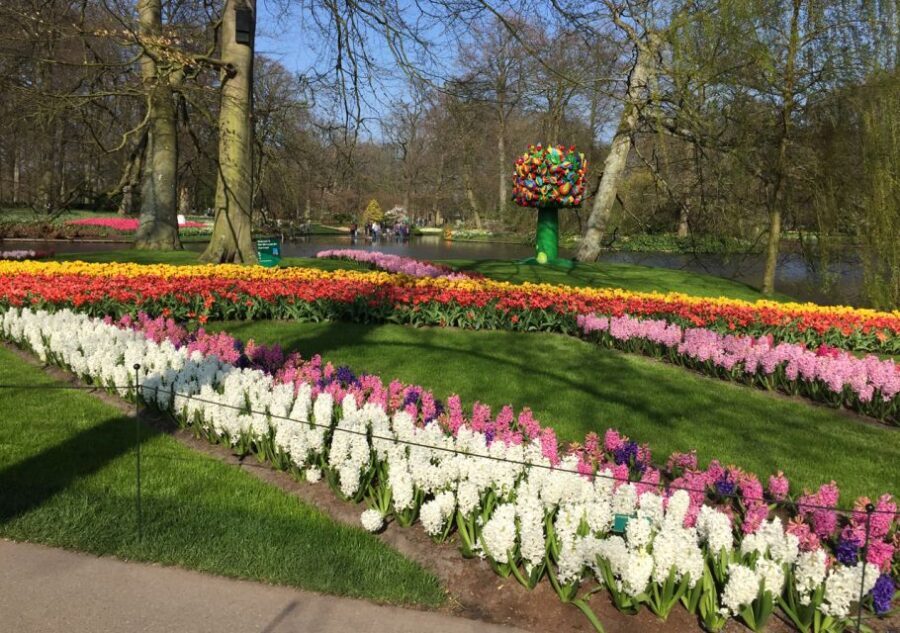 Amsterdam: Keukenhof Tulip Garden and Giethoorn Experience - Keukenhof and Giethoorn in One Long Day: What You’re Really Buying