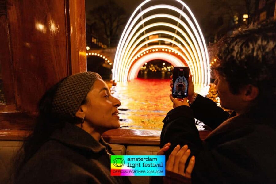 Amsterdam: Light Festival Cruise + Stroopwafel & Hot Choco - Your 75-minute route: from NEMO to Amsterdam Centraal by night