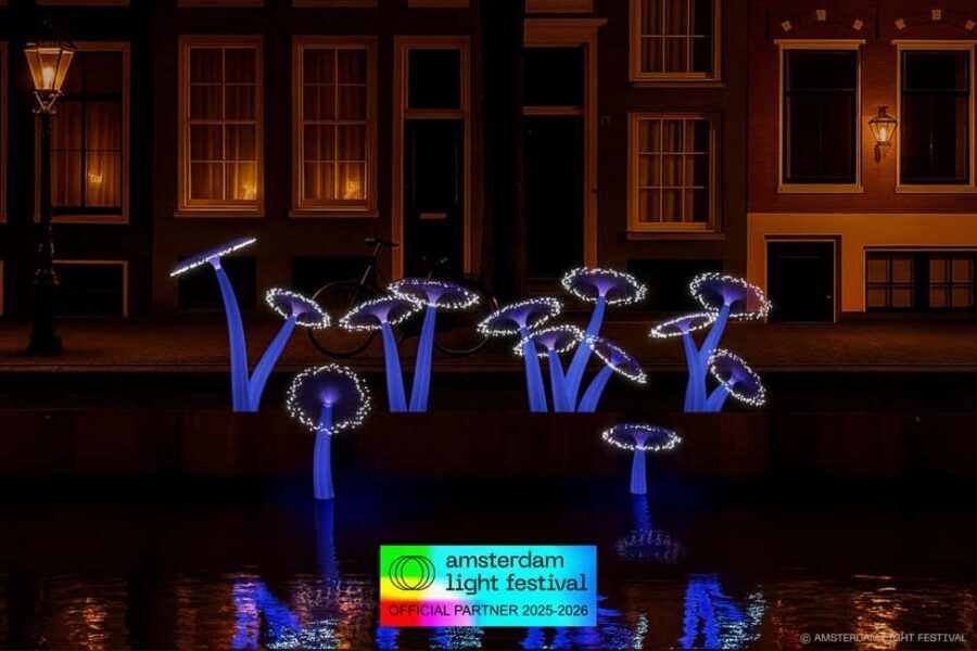 Amsterdam: Light Festival Heated Cruise + Hot Choco + Snack - The 75-minute route: what each named stop adds to your night