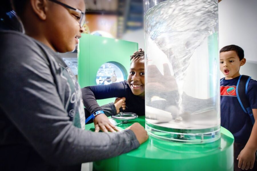 Amsterdam: NEMO Science Museum Ticket - Crowds and school groups: what to expect and how to handle it