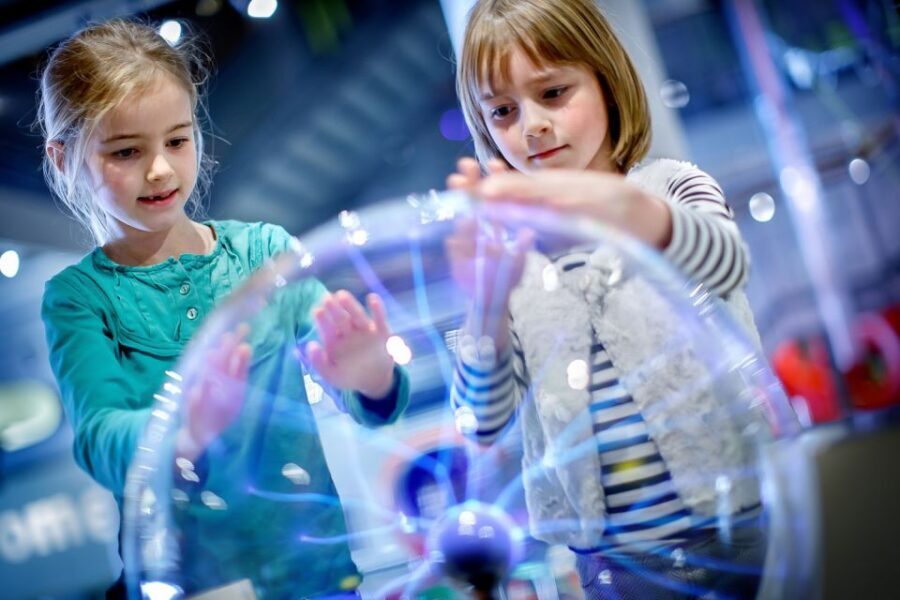 Amsterdam: NEMO Science Museum Ticket - Chain Reaction and the Rube Goldberg-style spectacle